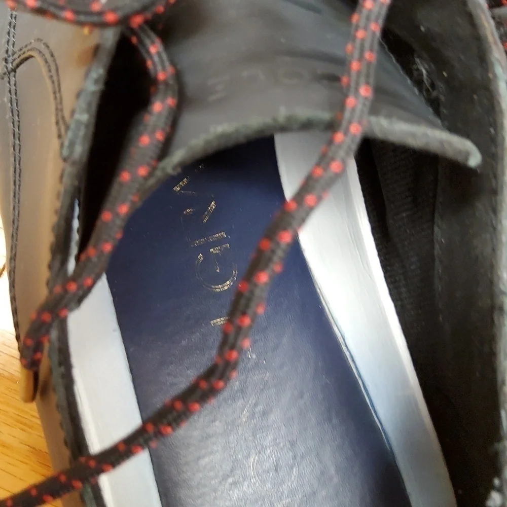 Cole Haan original black lace up men's size 10 EUC